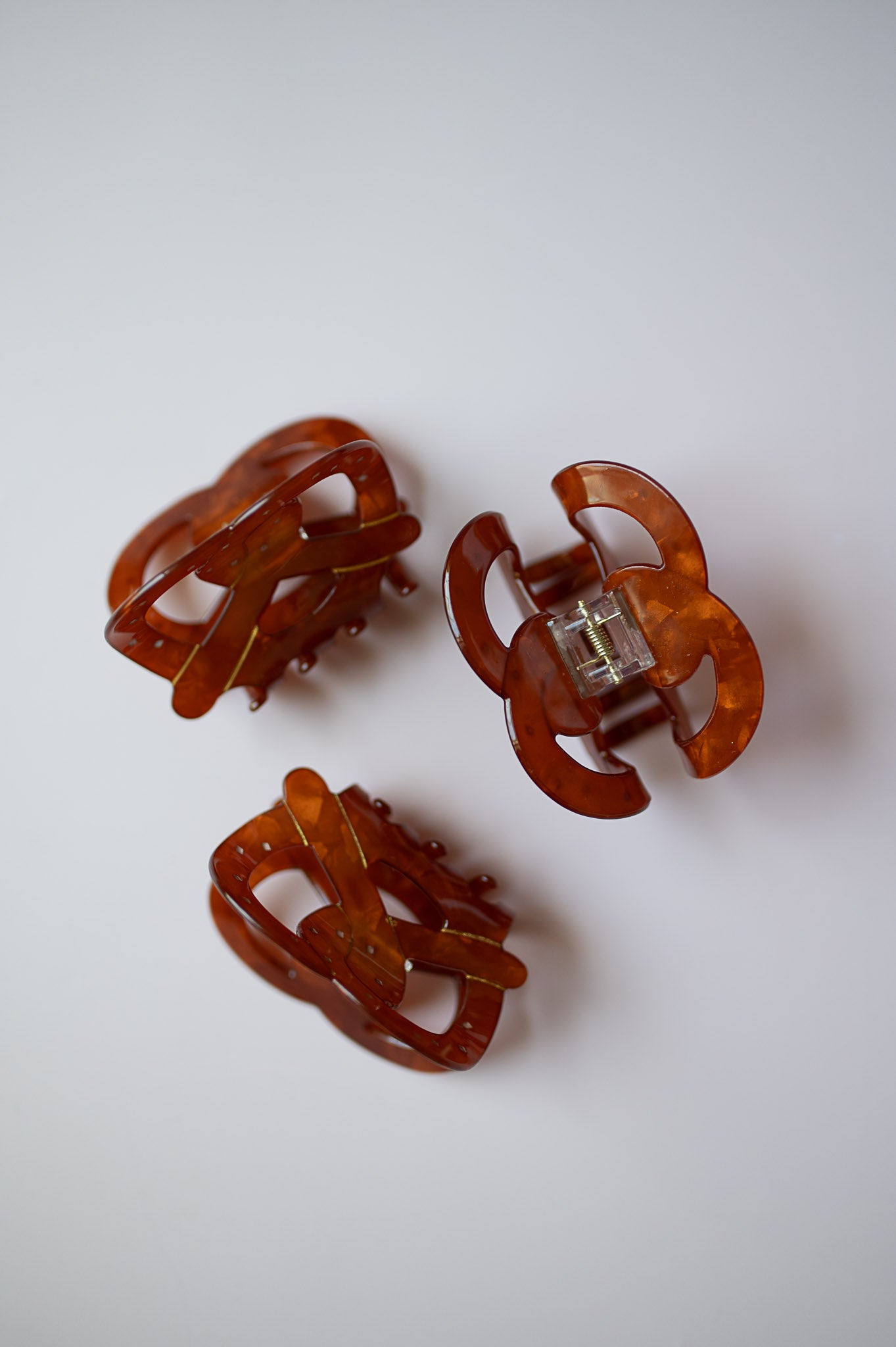 Pretzel Claw Clip