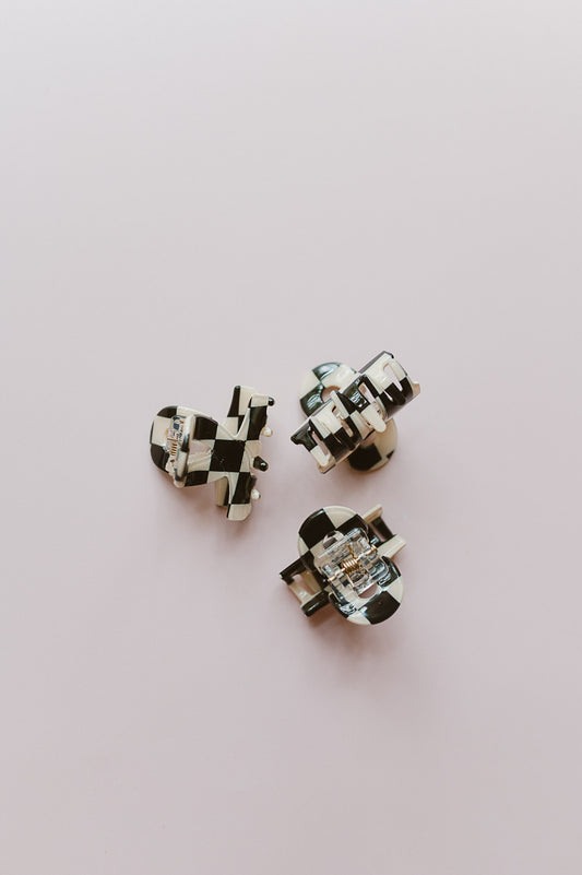 Small Checkered Twist Clip